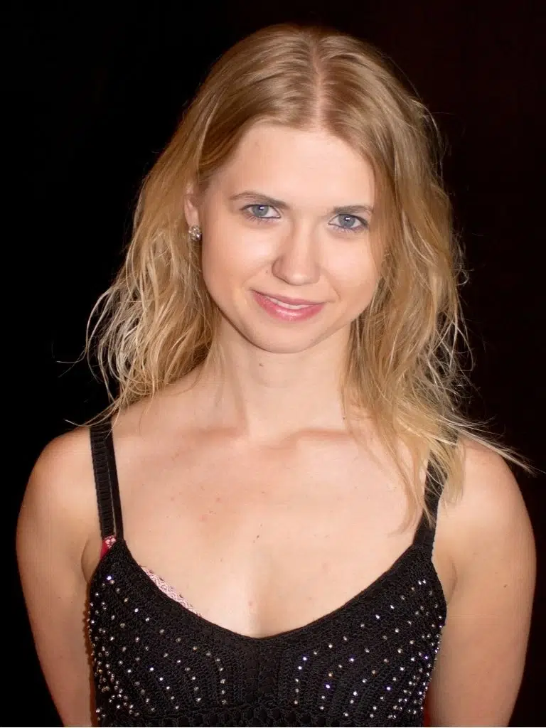 Violette Pure Biography: Wiki, Age, Career, Height, Weight, Boyfriend, Net Worth & More